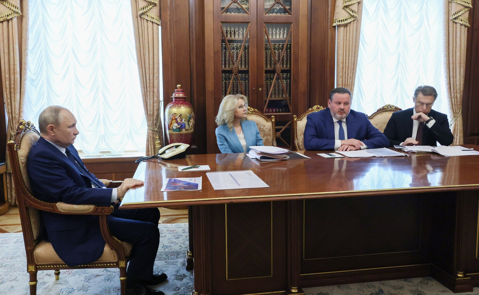 Совещание по социальным вопросам