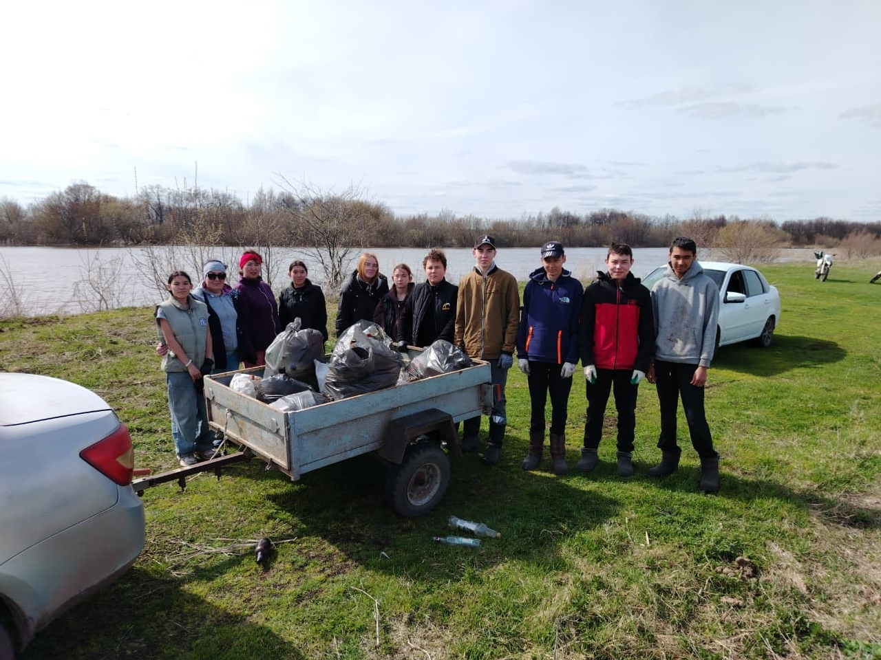 Молодёжь села Старокурманкеево вышла на субботник