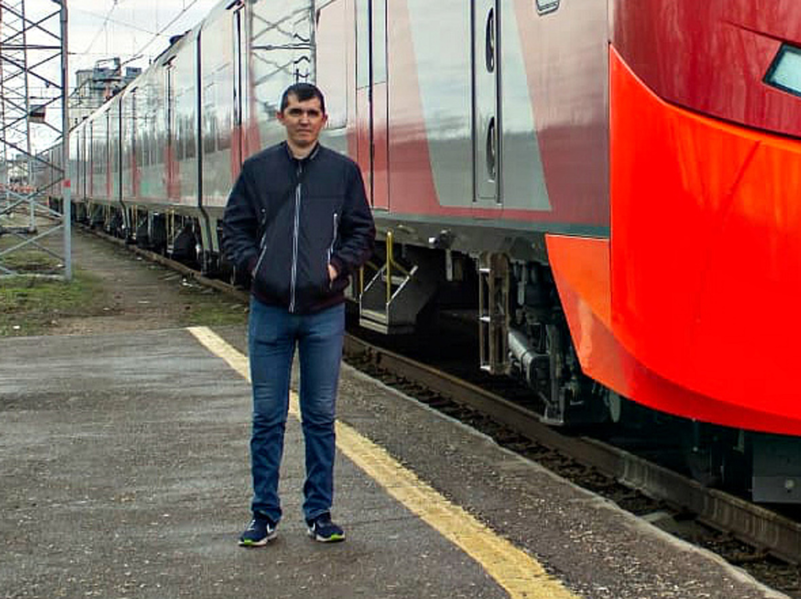 Житель города Давлеканово строит собственную железную дорогу