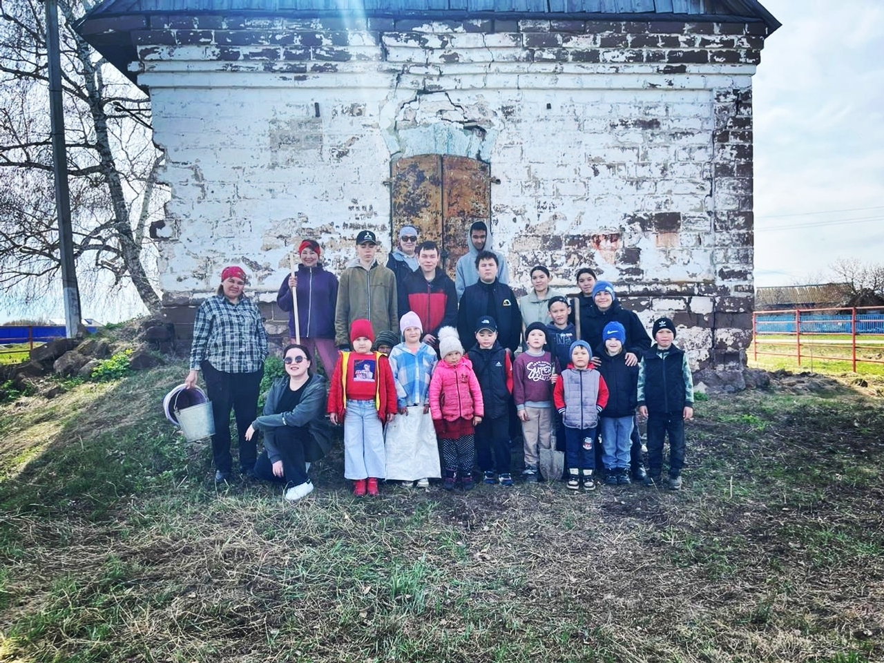 Молодёжь села Старокурманкеево вышла на субботник