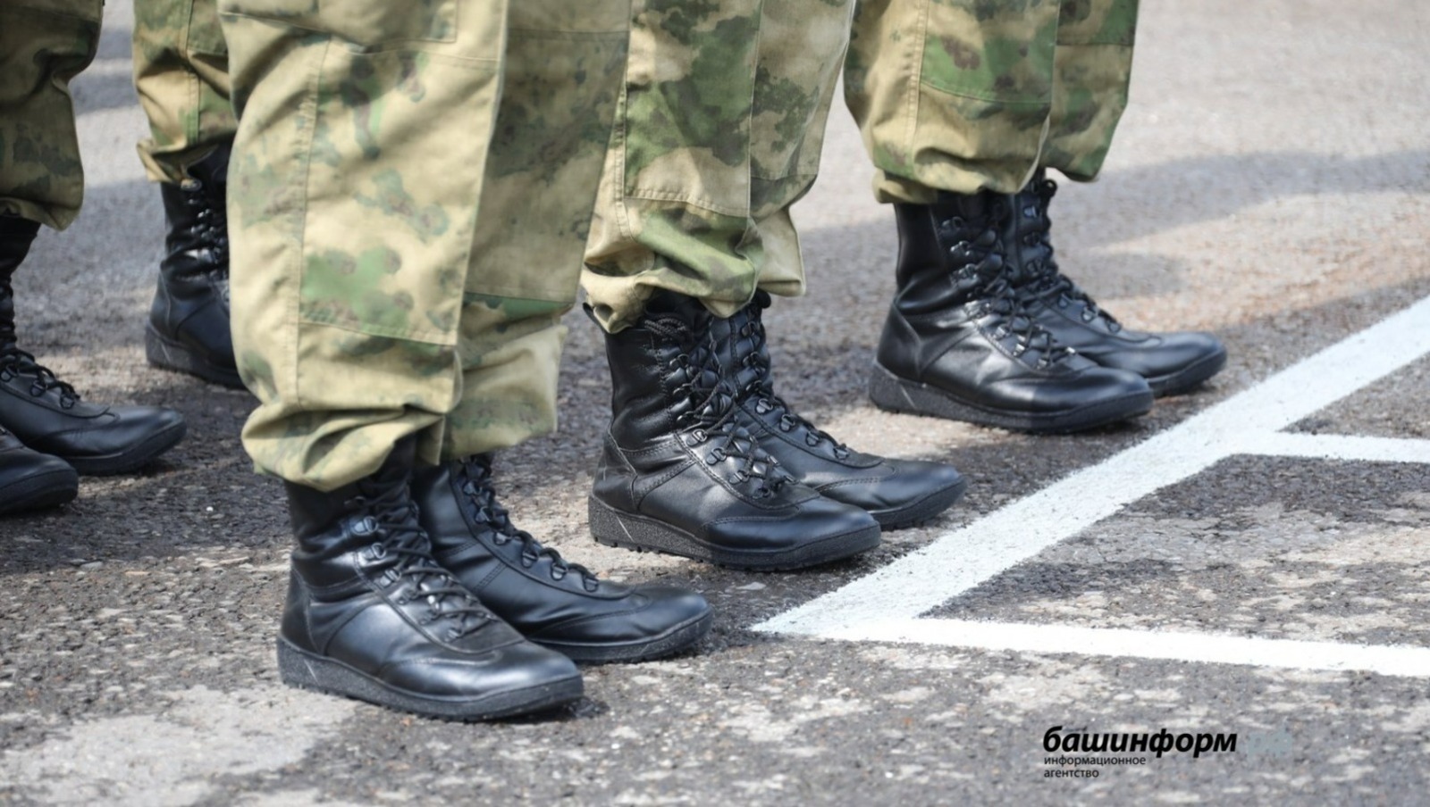 В России подписан закон о круглогодичном призыве в армию