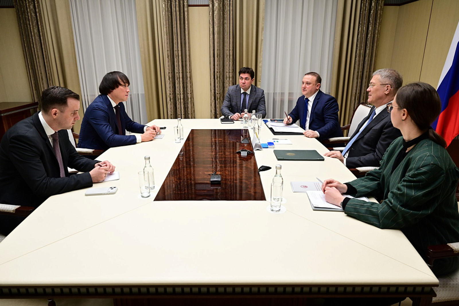 Радий Хабиров встретился с председателями профильных комитетов Госдумы России