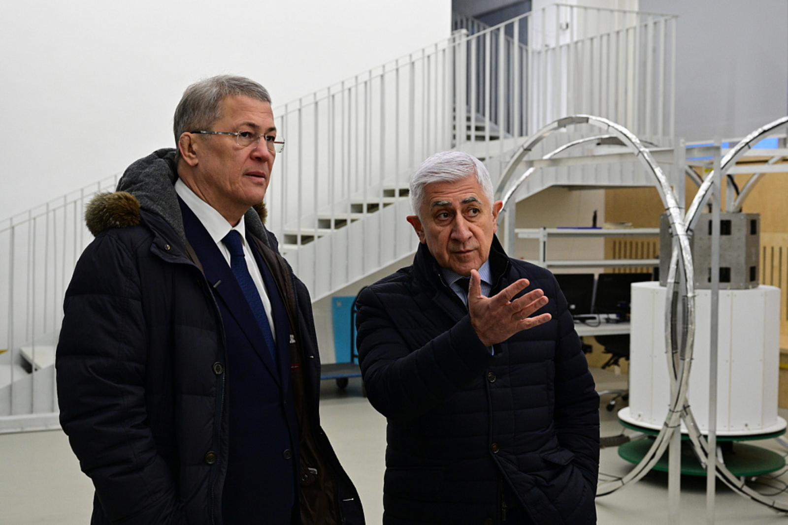 Глава Башкирии встретился с ректором Московского авиационного института