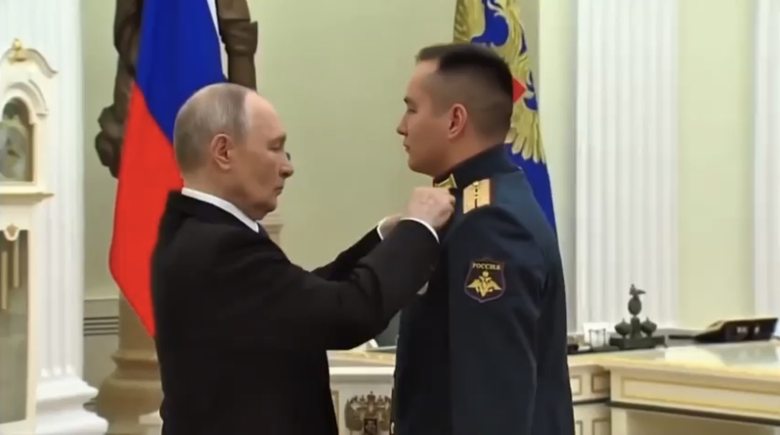 Уроженец Башкирии получил медаль Героя России из рук Владимира Путина