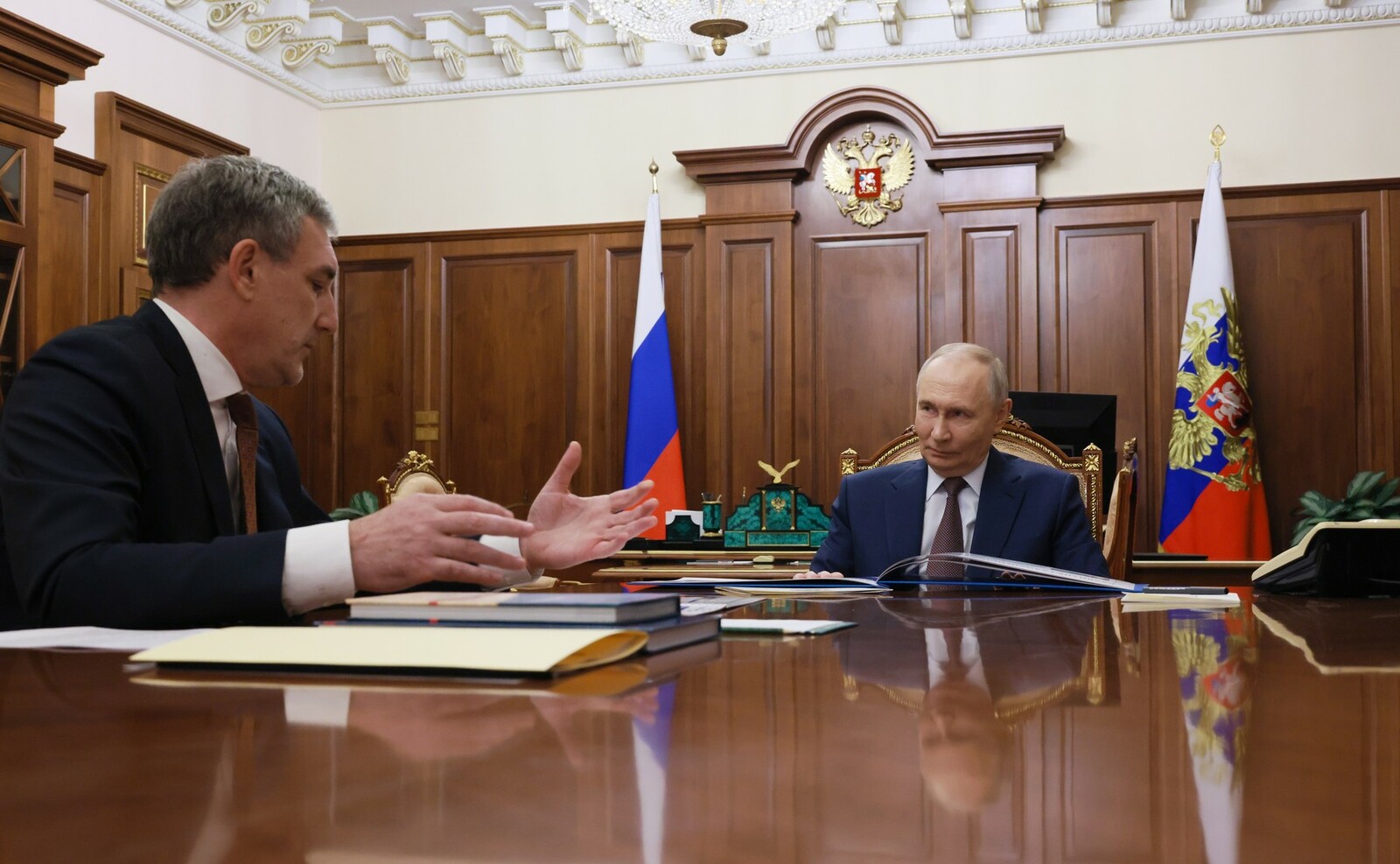 Путин встретился с губернатором Амурской области