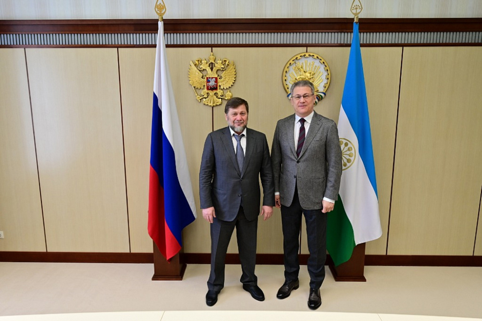 Радий Хабиров встретился с заместителем министра спорта России Одесом Байсултановым