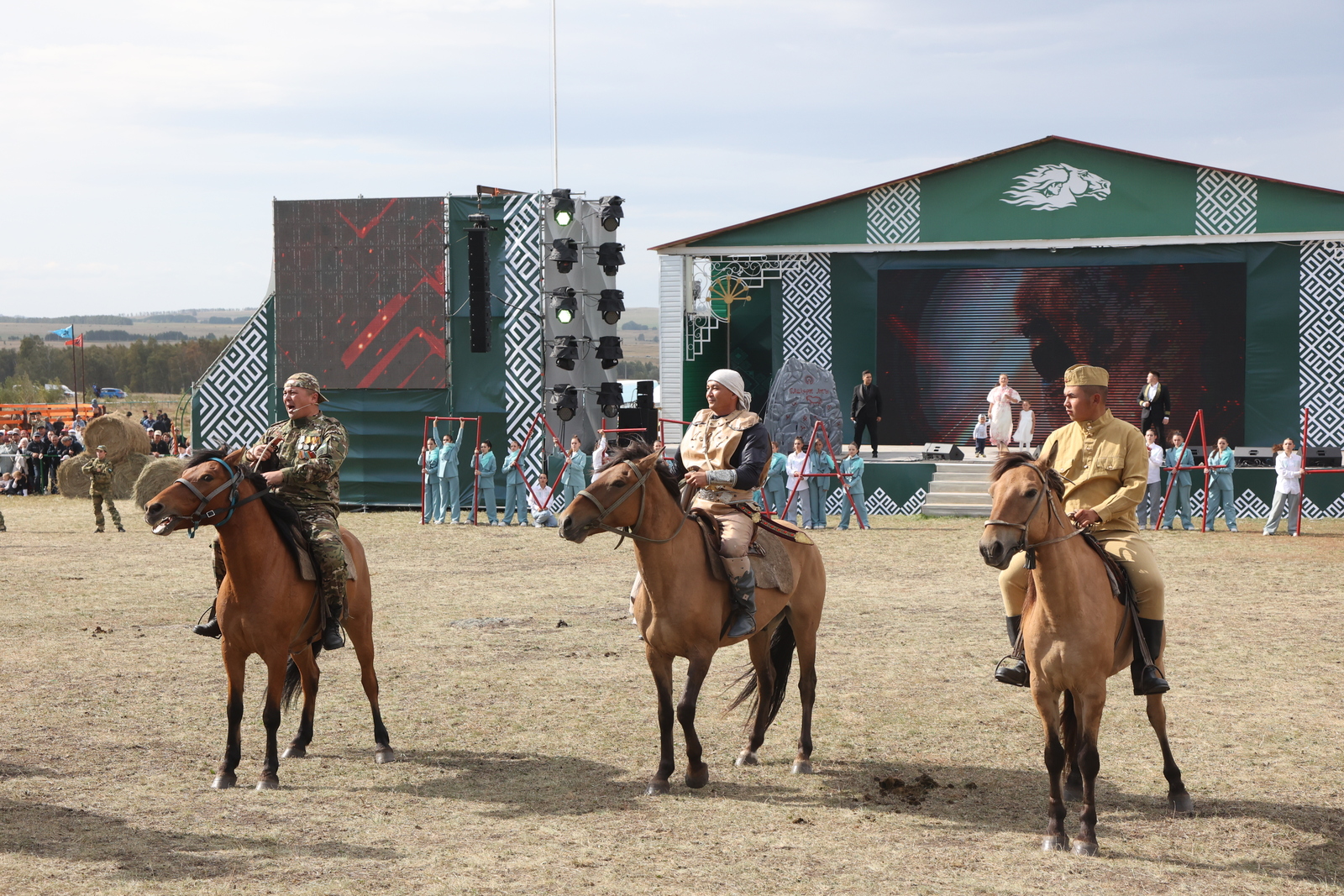На фестивале «Башкорт аты» назвали победителей конного парада