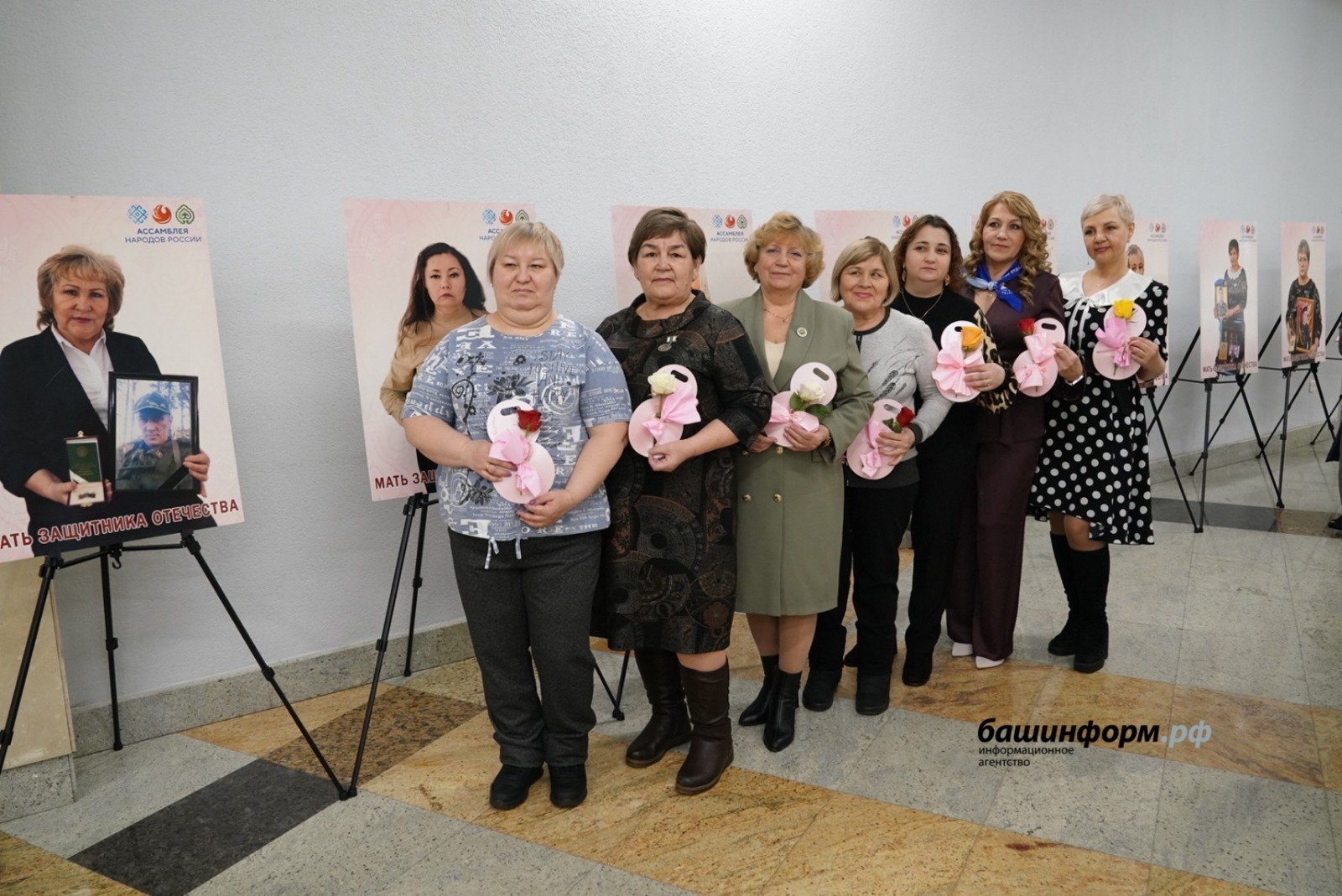 Глава Башкирии поздравил давлекановских женщин с праздником