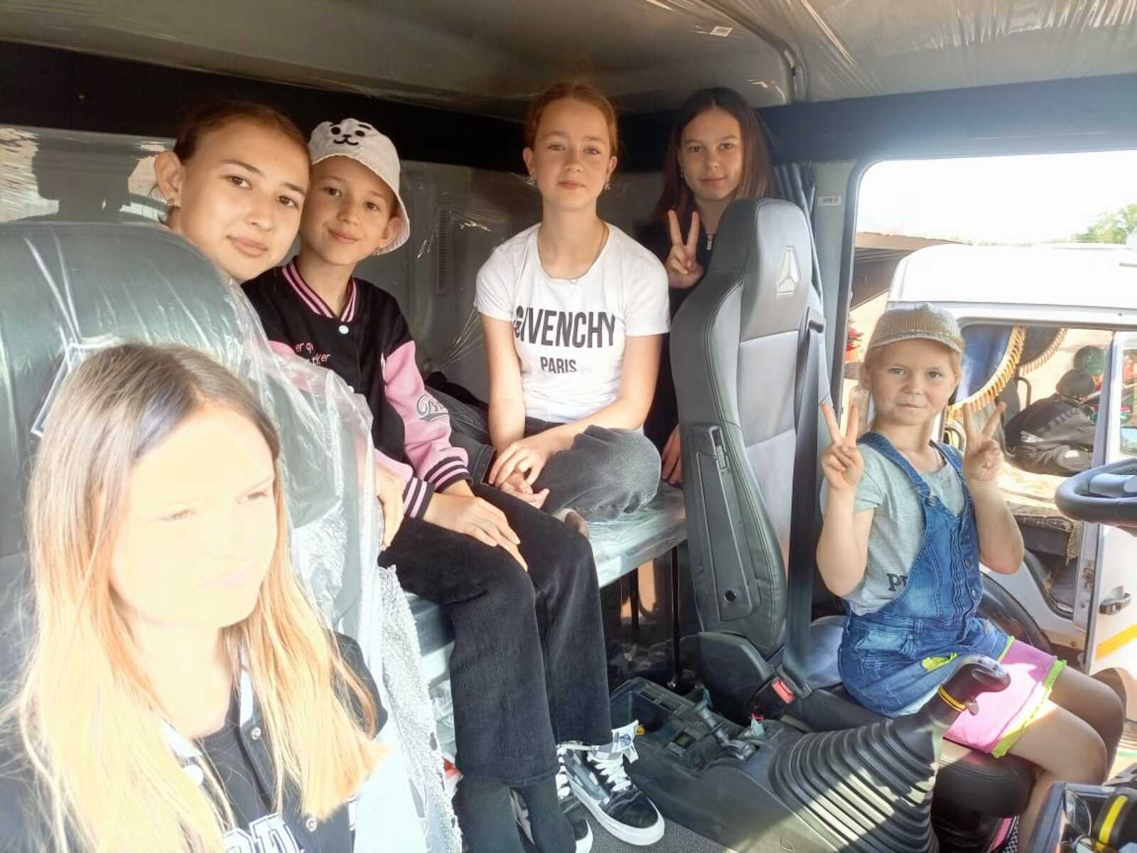 Давлекановские школьники совершили аграрную экскурсию