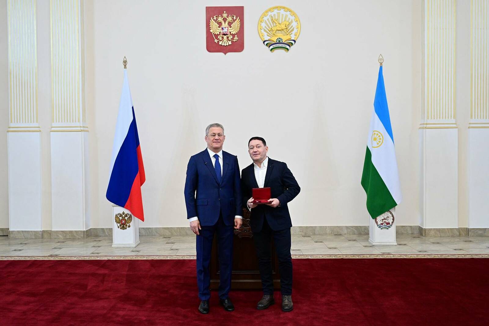 Глава Башкирии вручил государственные награды РФ и РБ