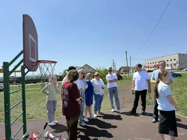 В Давлеканово жители микрорайона ГНС провели «Весеннюю ярмарку»