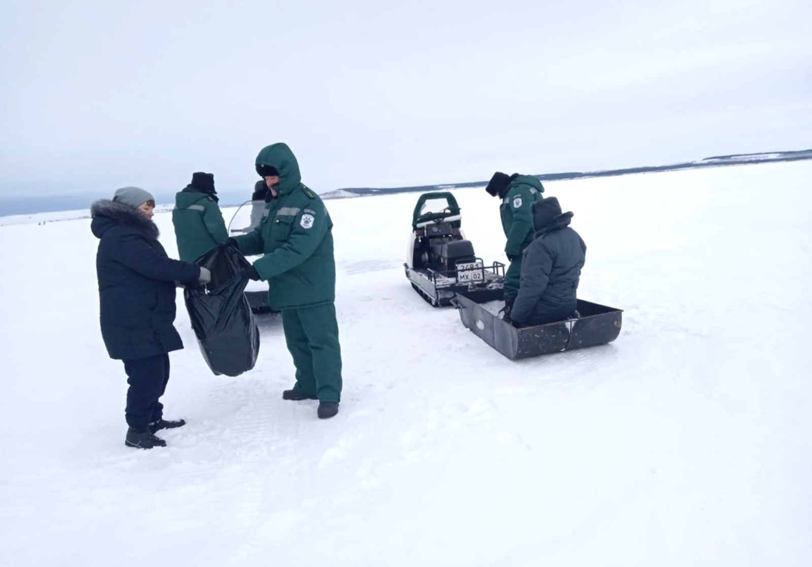 В Башкирии очистили лед озера Аслыкуль