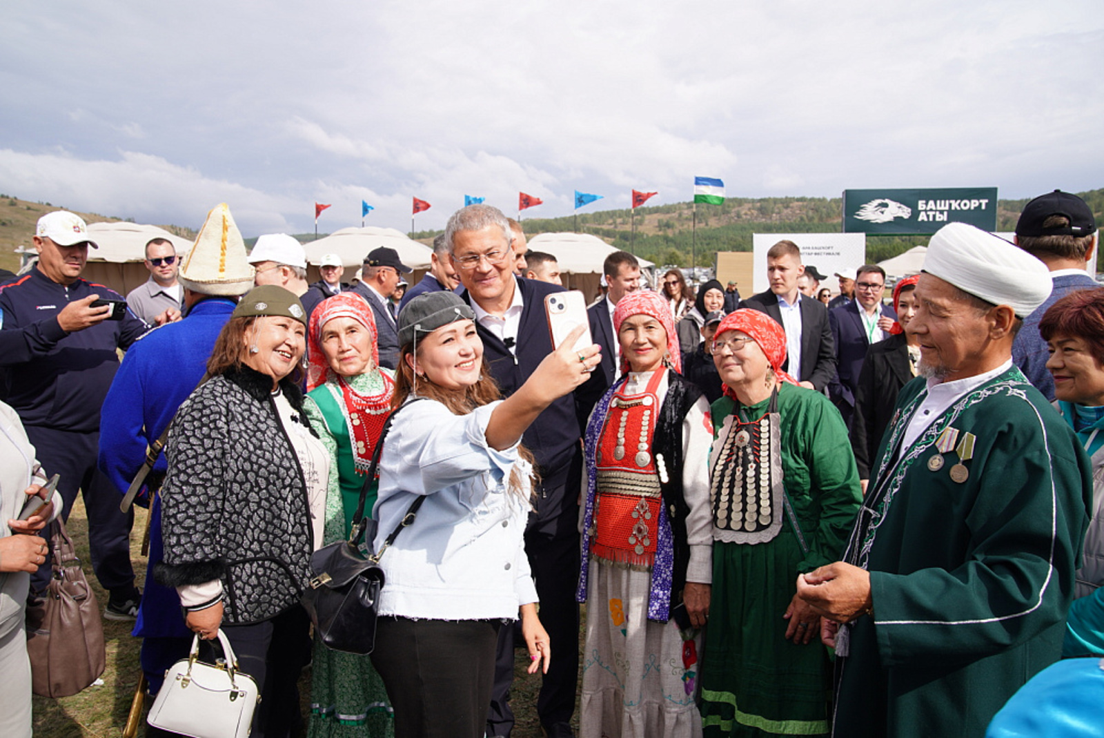 Радий Хабиров побывал на фестивале «Башҡорт аты» в Баймакском районе