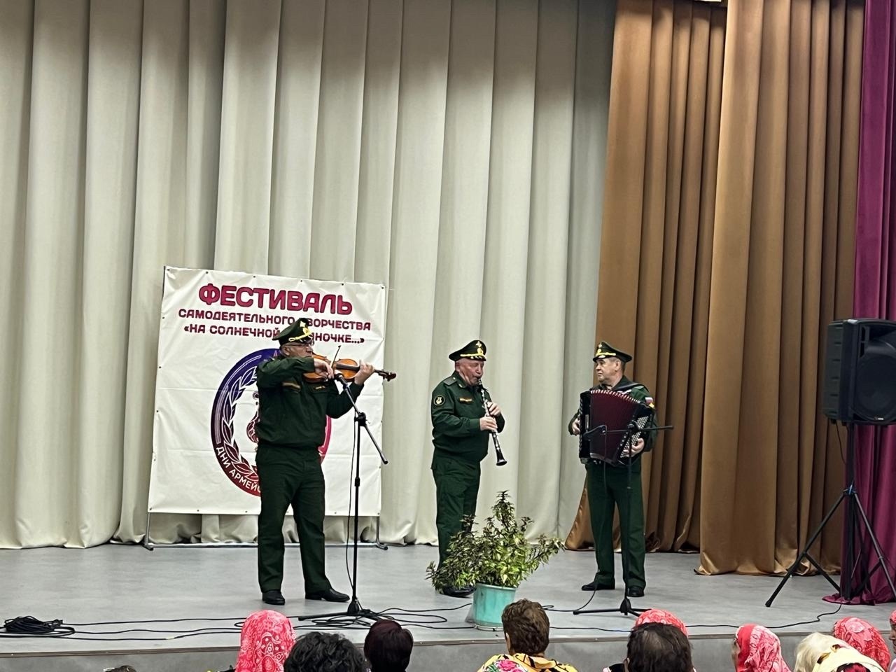 В селе Курятмасово спели «Песни Победы»