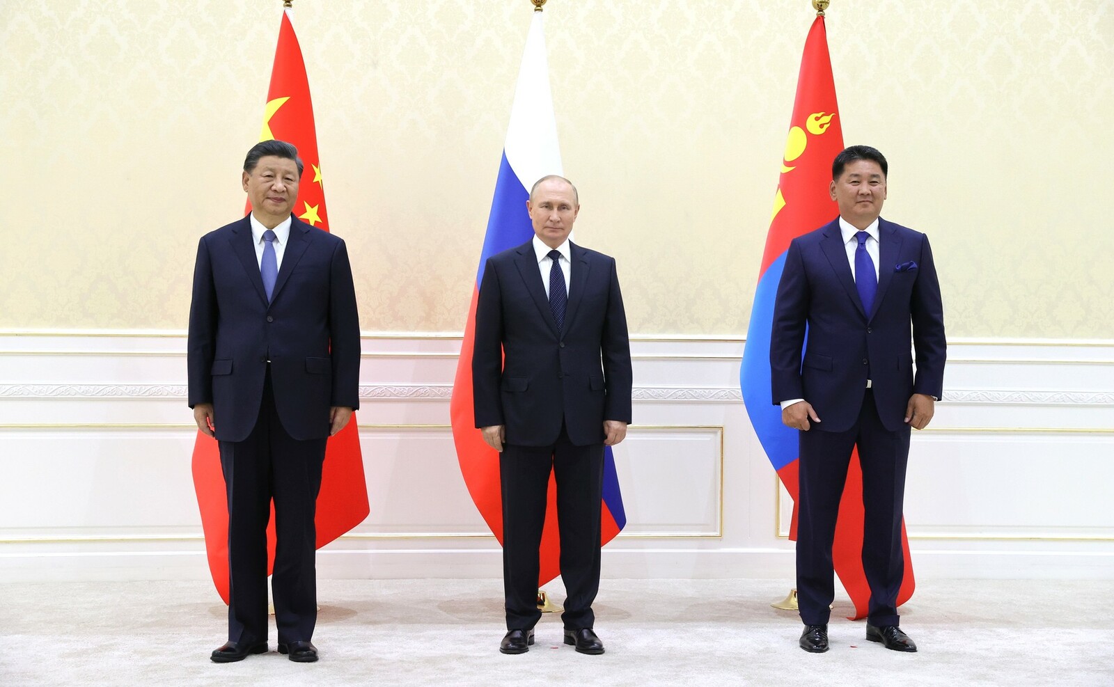 Встреча с Председателем КНР Си Цзиньпином и Президентом Монголии Ухнагийн Хурэлсухом