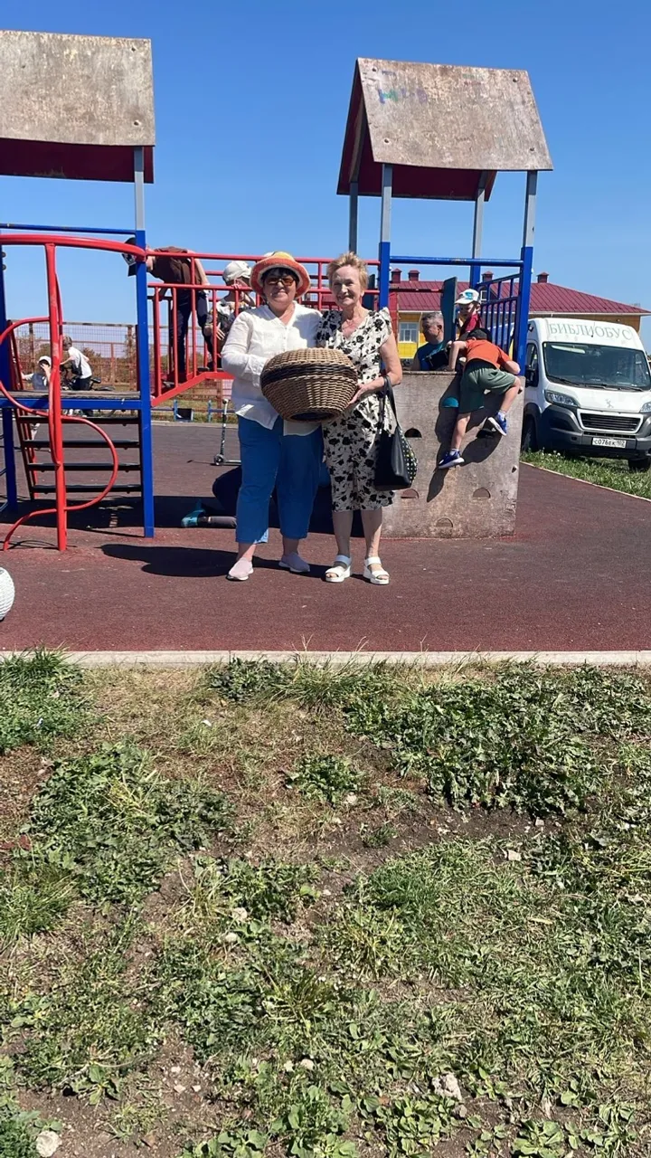 В Давлеканово жители микрорайона ГНС провели «Весеннюю ярмарку»