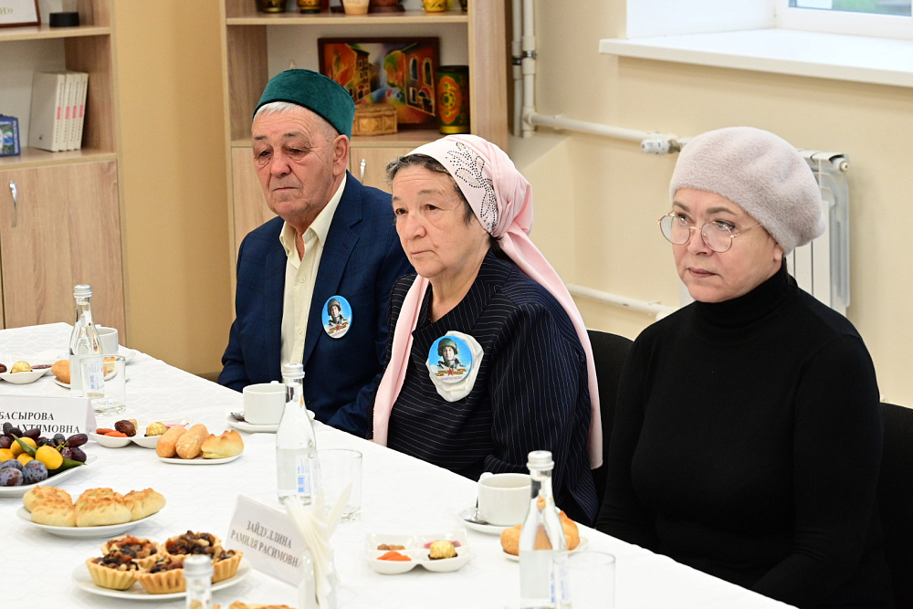 Глава Башкирии передал ордена Шаймуратова семьям погибших на СВО туймазинцев