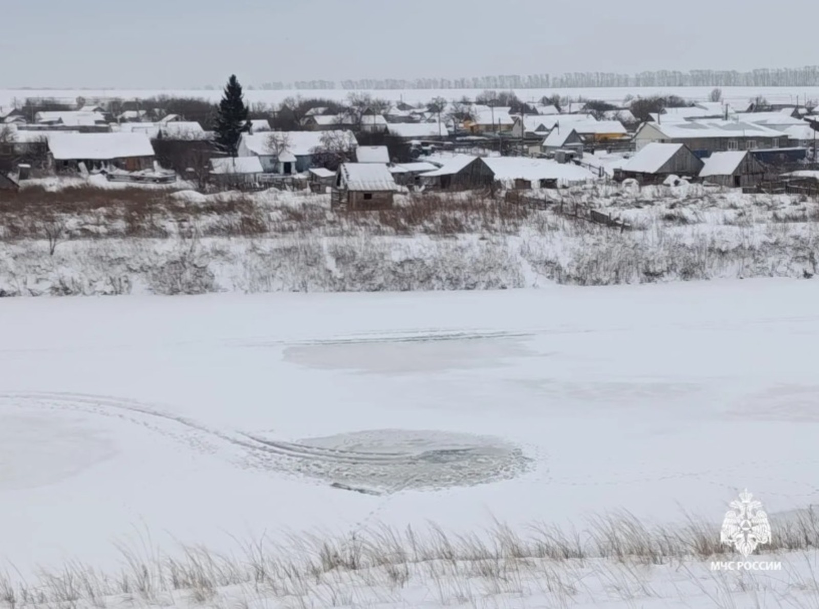 В Башкирии мужчина провалился под лёд на квадроцикле