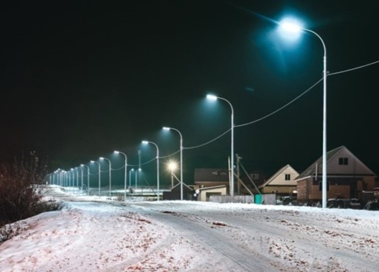 В Башкирии продолжается работа по освещению улиц городов и сел