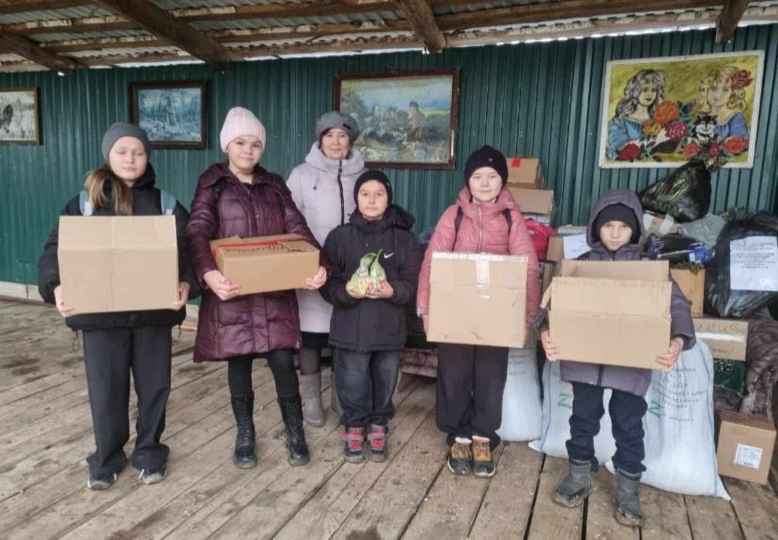 На фото школьники села Курятмасово