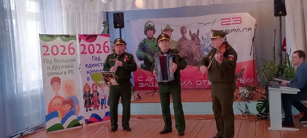 Агитбригада Давлекановского РДК выступила перед сельскими зрителями