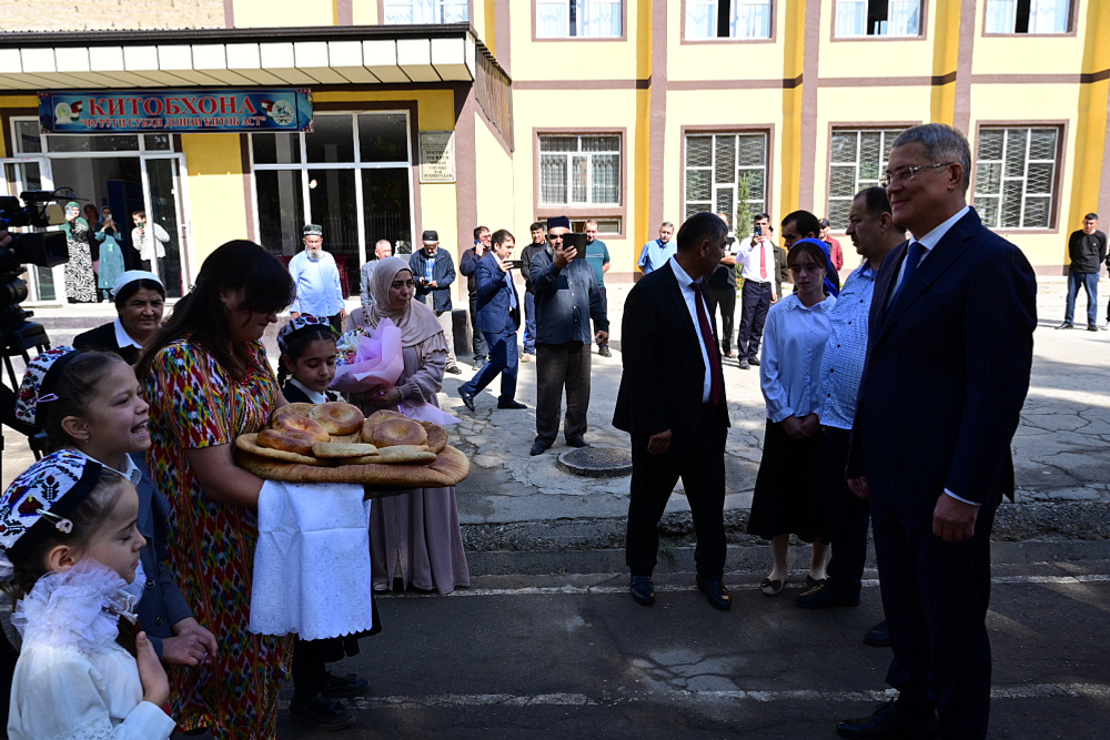 Глава Башкирии встретился с семьёй Ходжимурода Каландарова