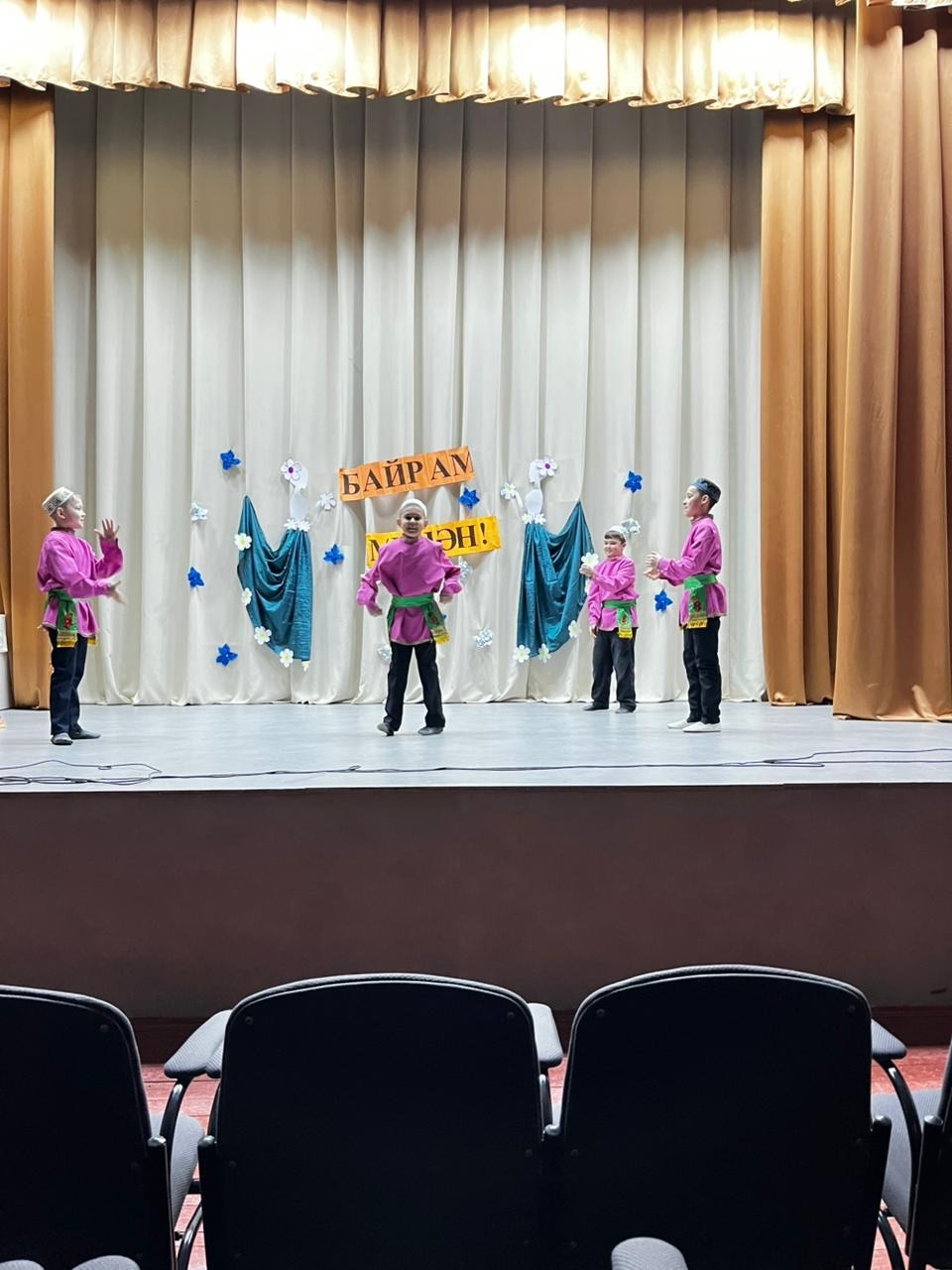 В селе Курятмасово прошёл праздник весны и красоты