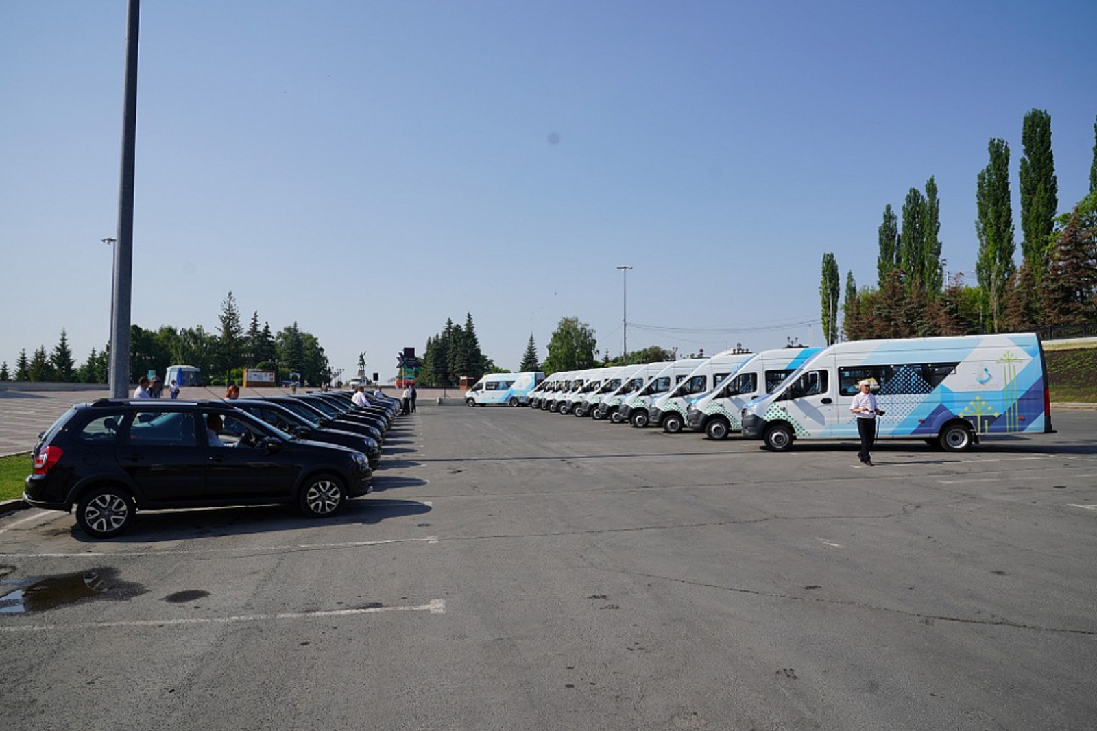 В Башкирии учреждениям культуры передали автомобили