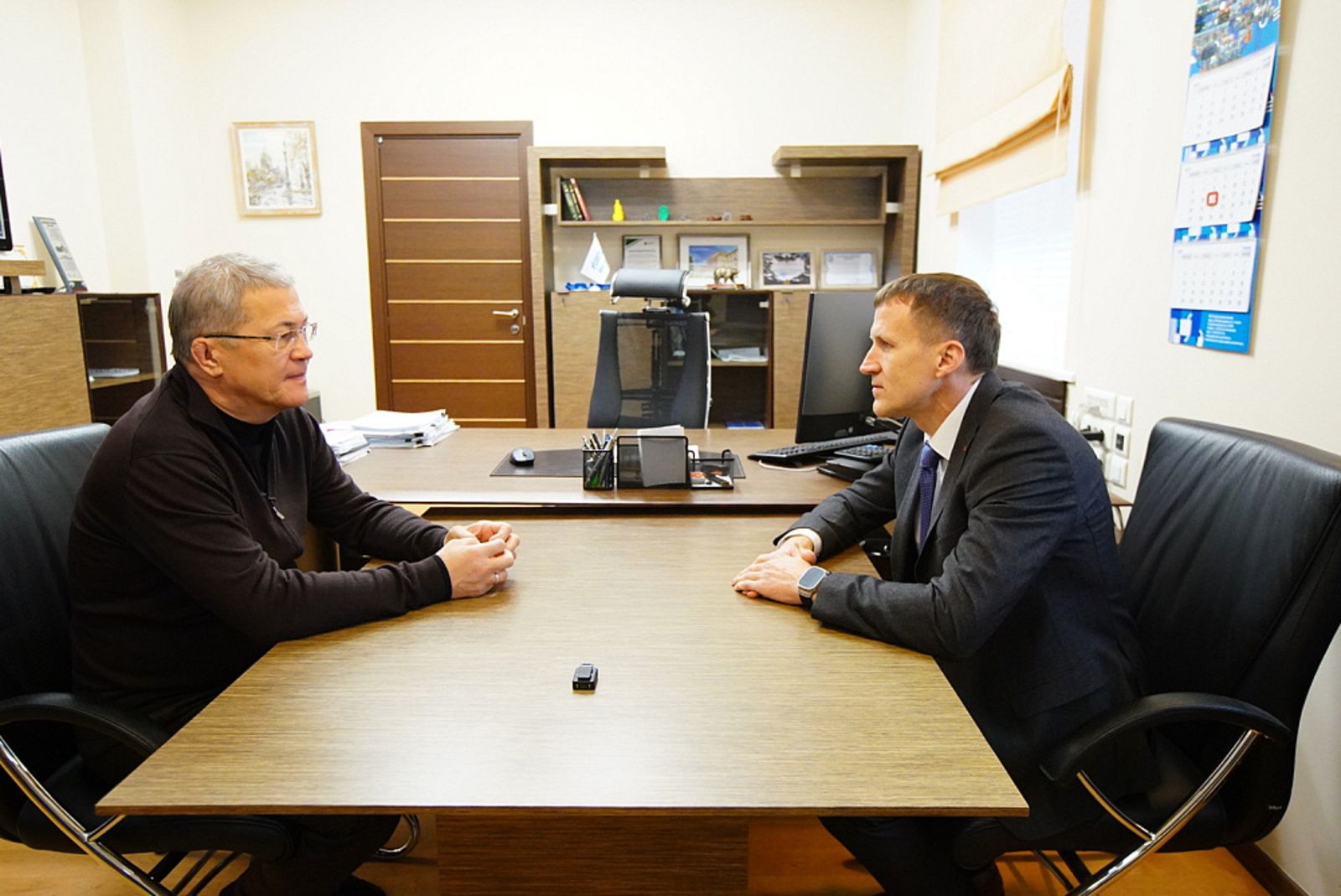 Глава Башкирии встретился с директором ООО "Газпром нефтехим Салават"