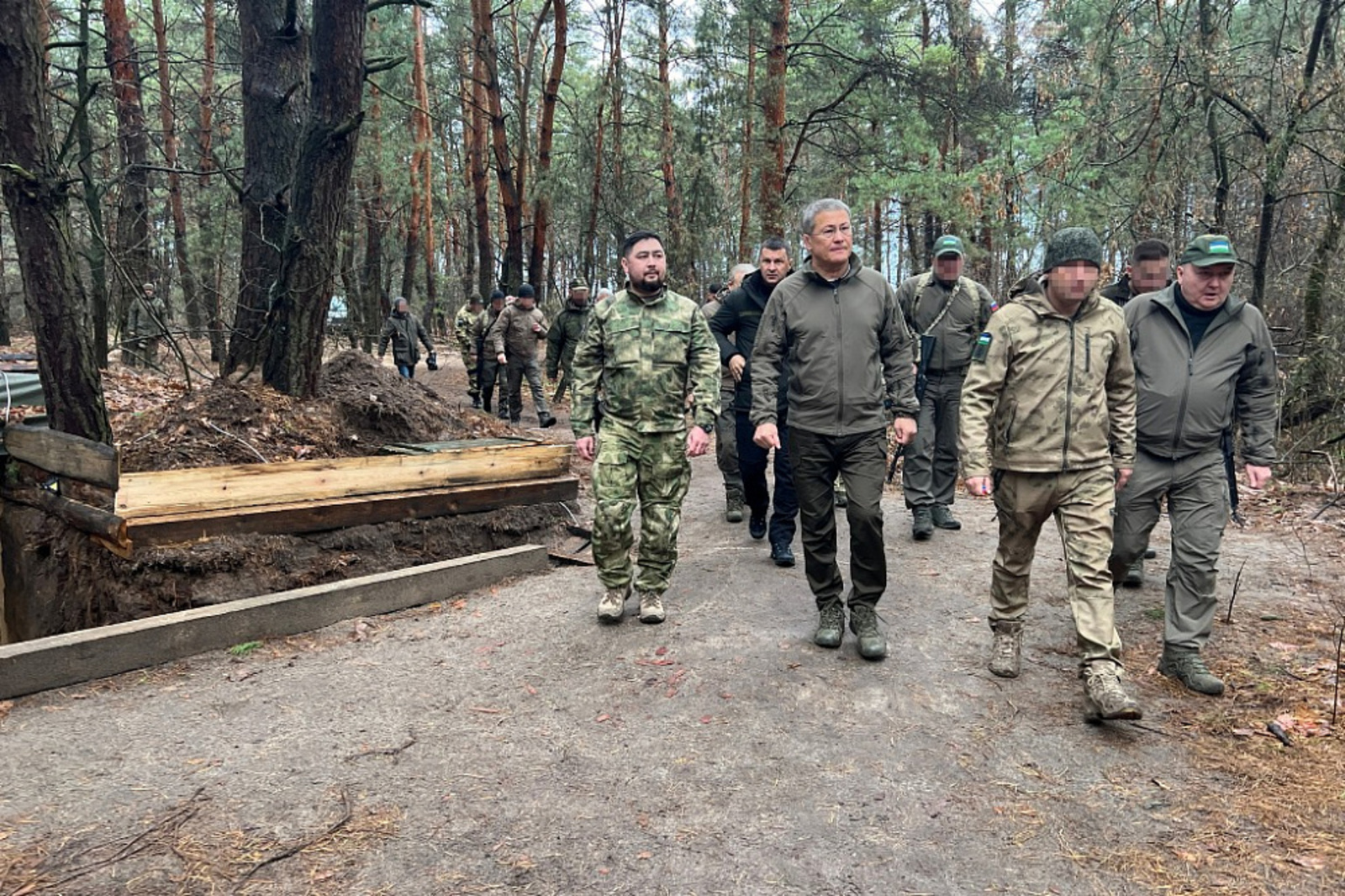 Радий Хабиров на Донбассе посетил  подразделение мотострелкового полка «Башкортостан».
