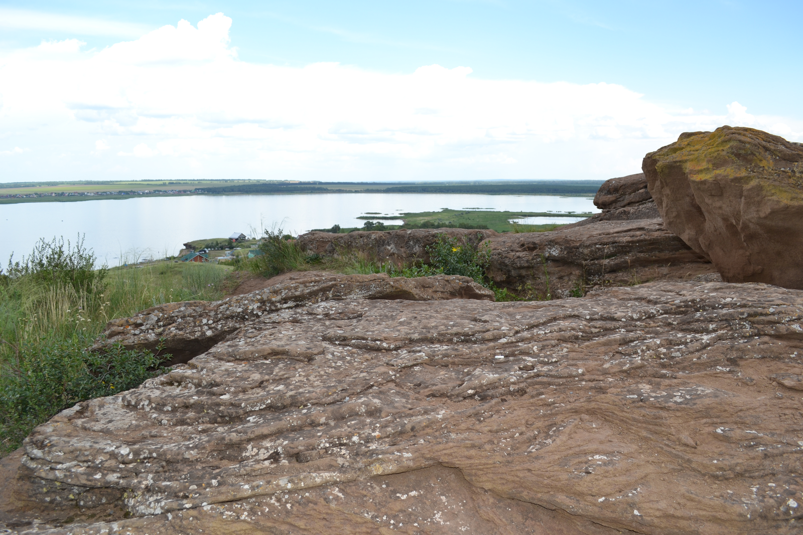 В Давлекановском районе ребенок сорвался со скалы